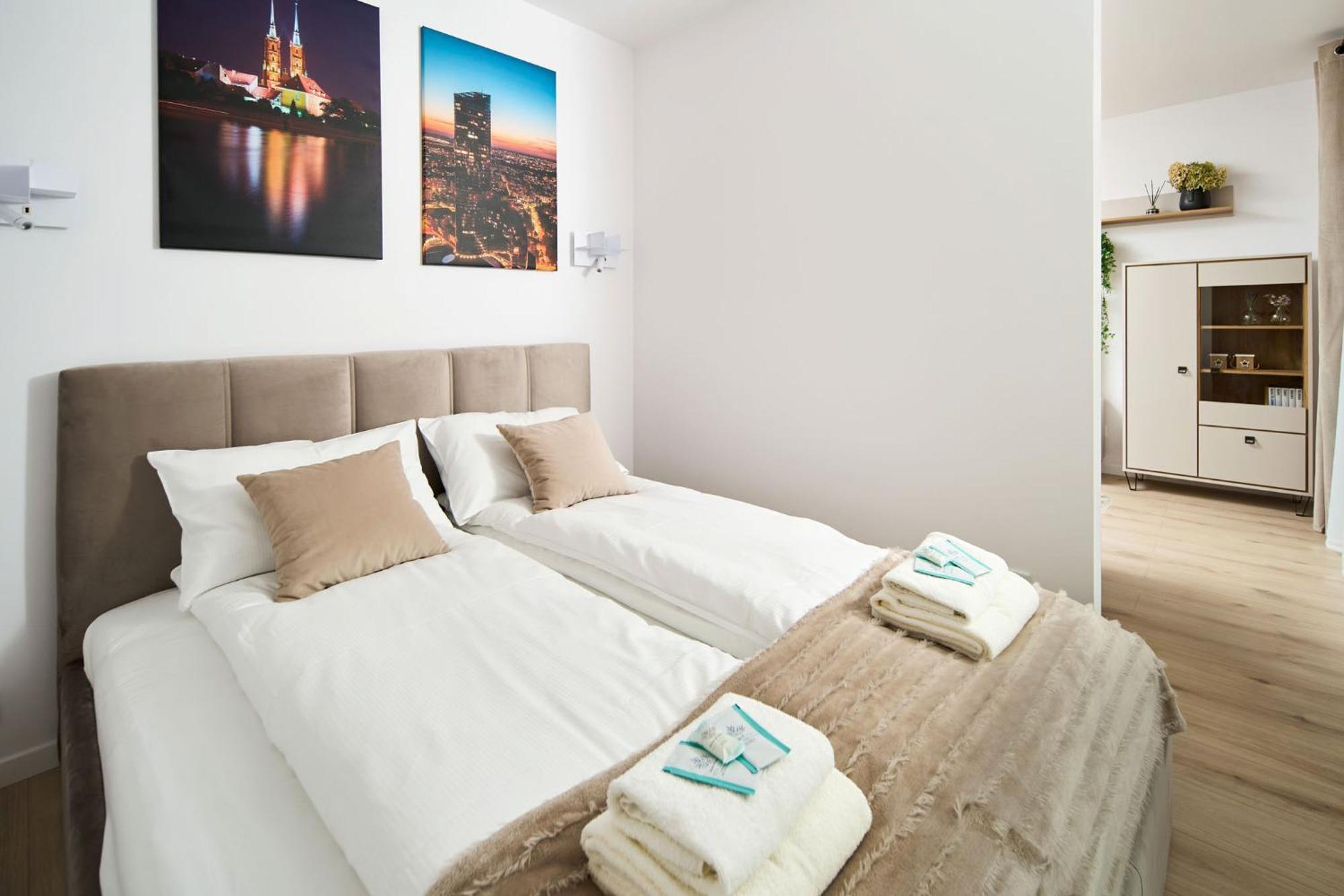 Symphony City Square Aparthotel Breslau Exterior foto
